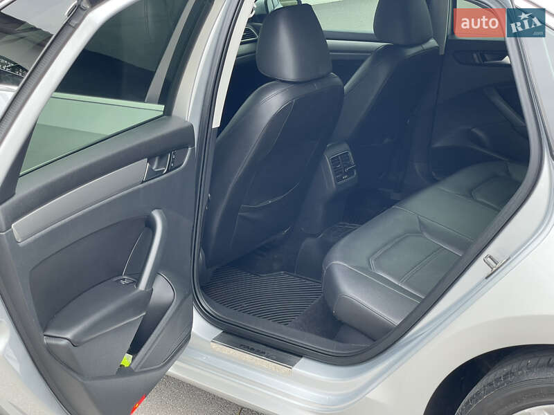 Седан Volkswagen Passat 2013 в Харькове