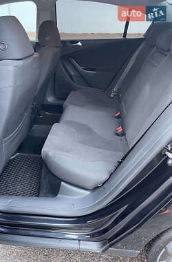 Седан Volkswagen Passat 2008 в 