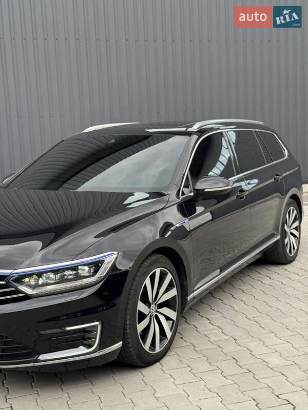 Універсал Volkswagen Passat 2015 в Дубні