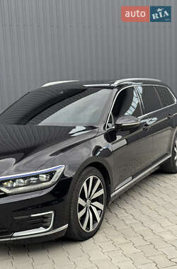 Універсал Volkswagen Passat 2015 в 