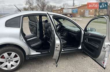 Седан Volkswagen Passat 2002 в 