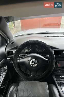 Седан Volkswagen Passat 2002 в 