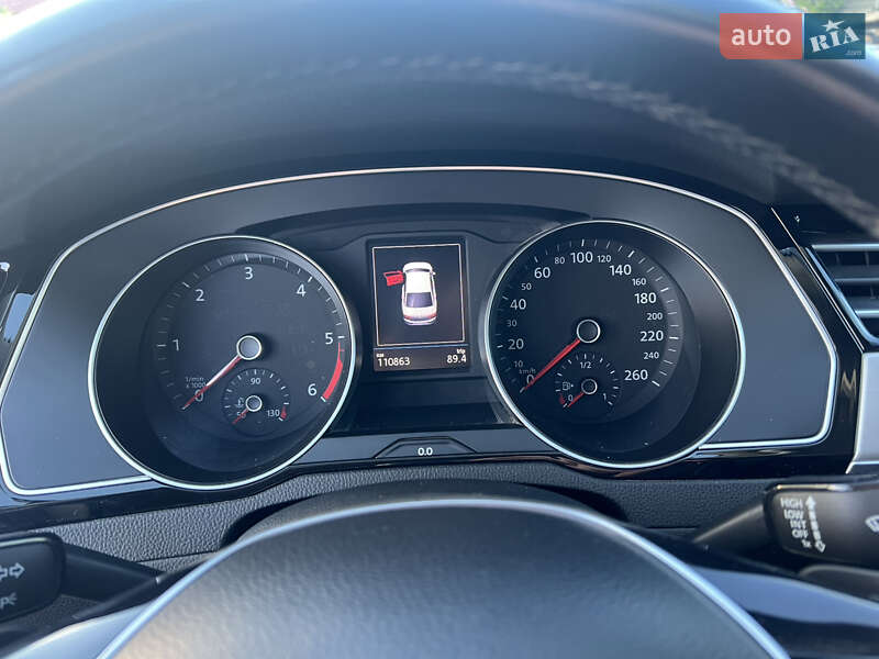 Седан Volkswagen Passat 2017 в Львове