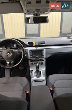 Універсал Volkswagen Passat 2012 в 