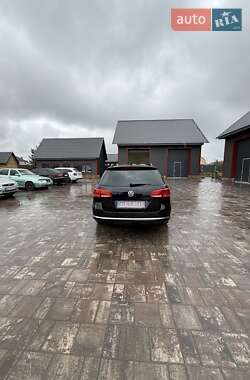 Універсал Volkswagen Passat 2012 в 