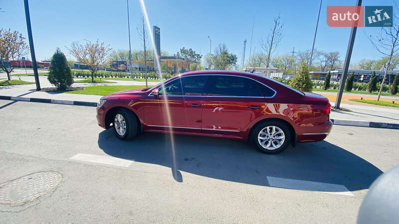 Седан Volkswagen Passat 2016 в Олександрії