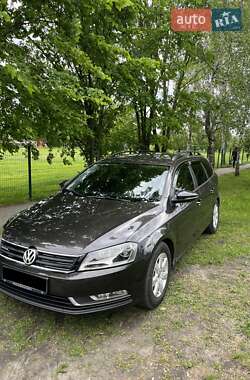 Универсал Volkswagen Passat 2011 в Ахтырке