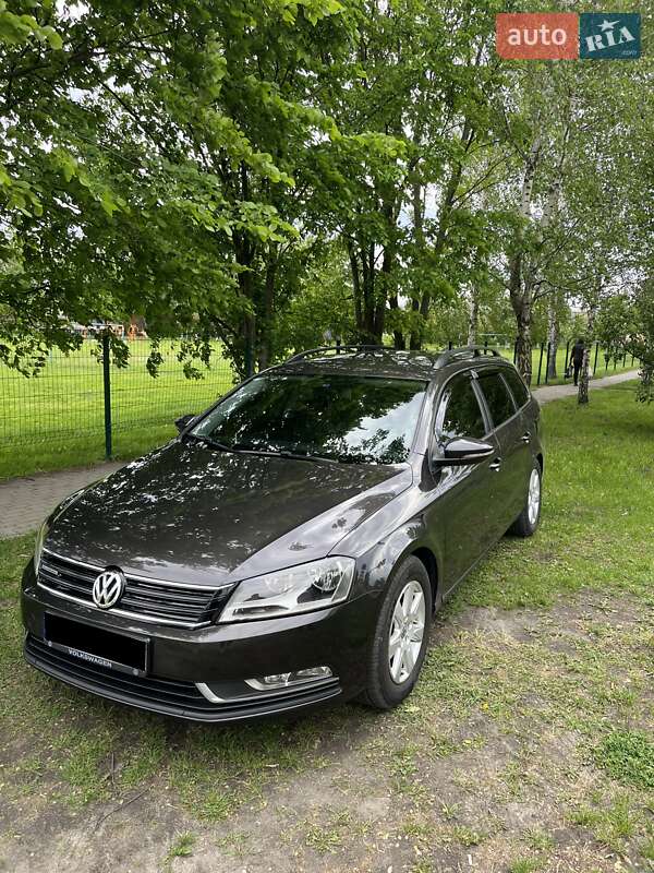 Универсал Volkswagen Passat 2011 в Ахтырке