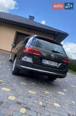 Універсал Volkswagen Passat 2012 в 