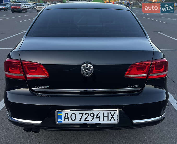 Седан Volkswagen Passat 2013 в Мукачевому