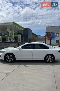 Седан Volkswagen Passat 2021 в 