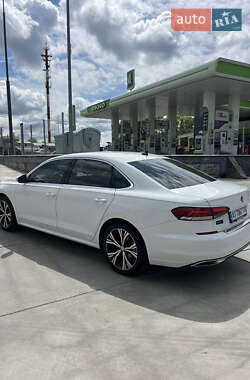 Седан Volkswagen Passat 2021 в 