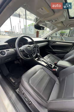 Седан Volkswagen Passat 2021 в 