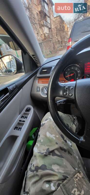 Универсал Volkswagen Passat 2005 в Черкассах