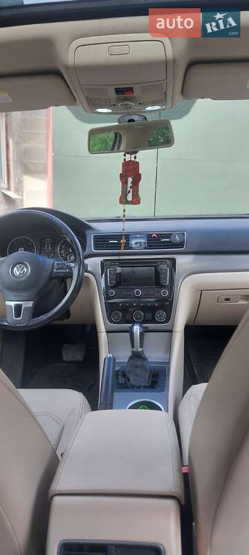 Седан Volkswagen Passat 2015 в Золочеве