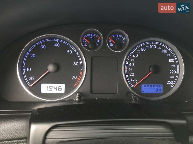 Универсал Volkswagen Passat 2001 в Виннице