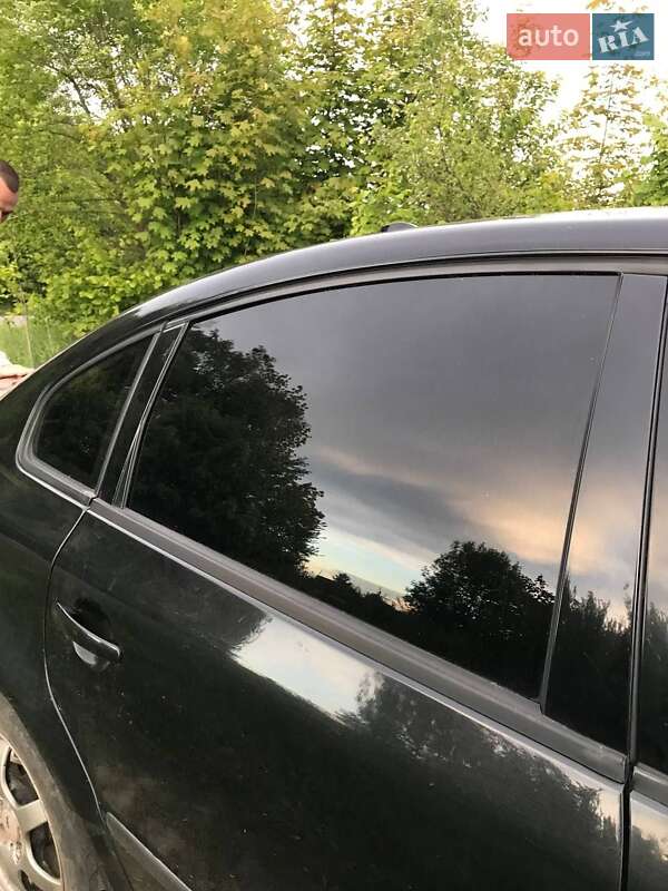 Седан Volkswagen Passat 1999 в Нововолынске