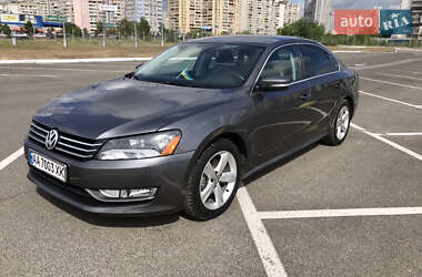 Седан Volkswagen Passat 2015 в Києві