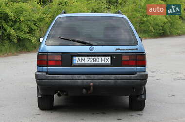 Універсал Volkswagen Passat 1993 в 