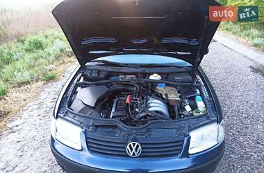 Седан Volkswagen Passat 1998 в 