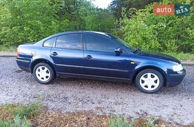 Седан Volkswagen Passat 1998 в 