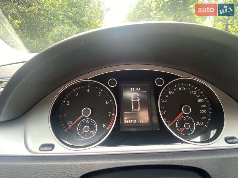 Универсал Volkswagen Passat 2012 в Мукачево