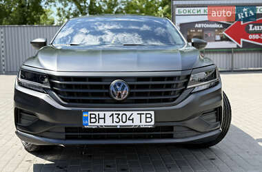 Седан Volkswagen Passat 2021 в Кропивницком