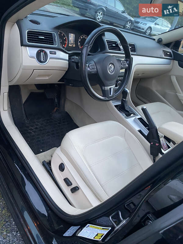 Седан Volkswagen Passat 2012 в Луцке