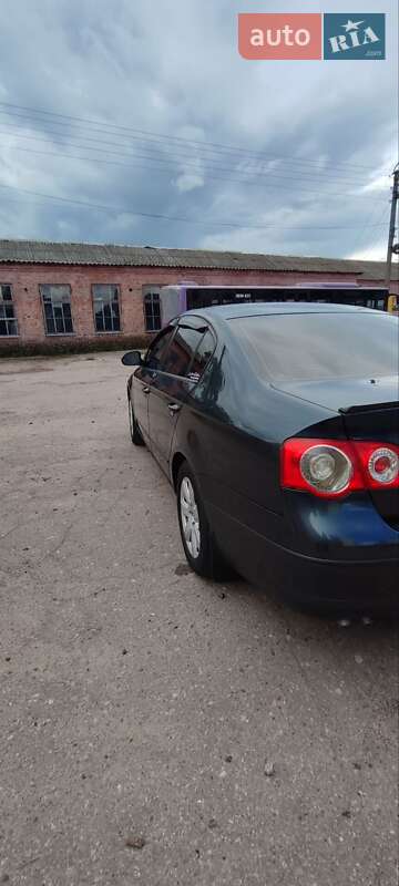 Седан Volkswagen Passat 2006 в Чернигове