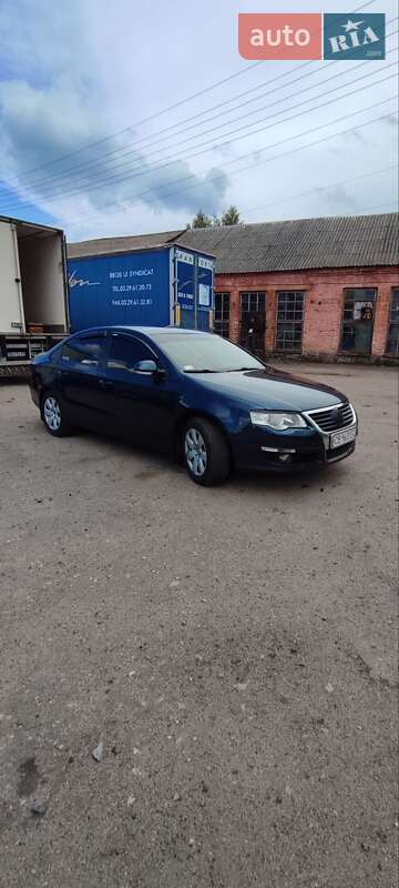 Седан Volkswagen Passat 2006 в Чернигове