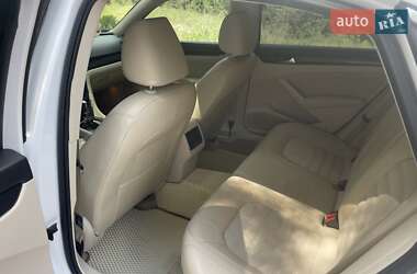 Седан Volkswagen Passat 2013 в 