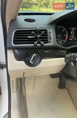 Седан Volkswagen Passat 2013 в 