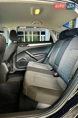 Седан Volkswagen Passat 2021 в 