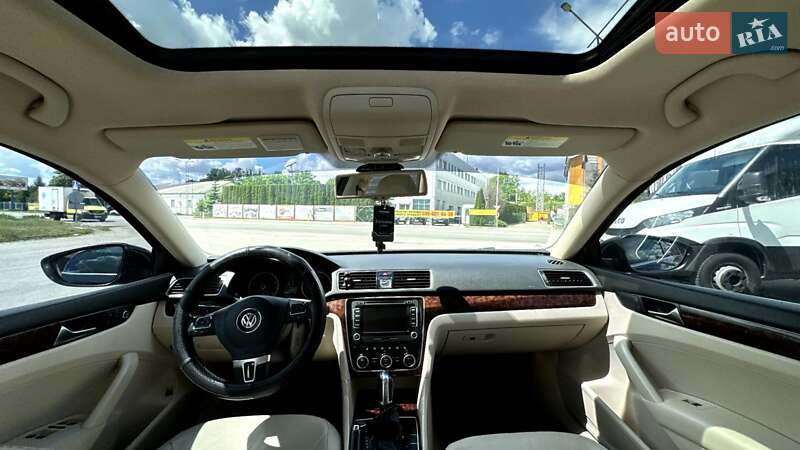 Седан Volkswagen Passat 2012 в Киеве