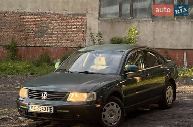 Седан Volkswagen Passat 1999 в Луцке