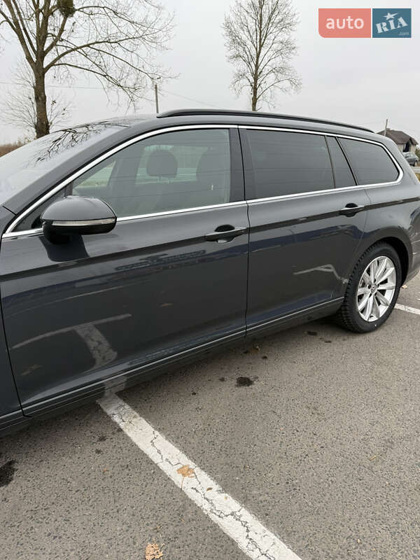 Универсал Volkswagen Passat 2020 в Луцке