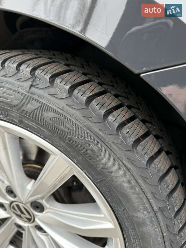 Универсал Volkswagen Passat 2020 в Луцке