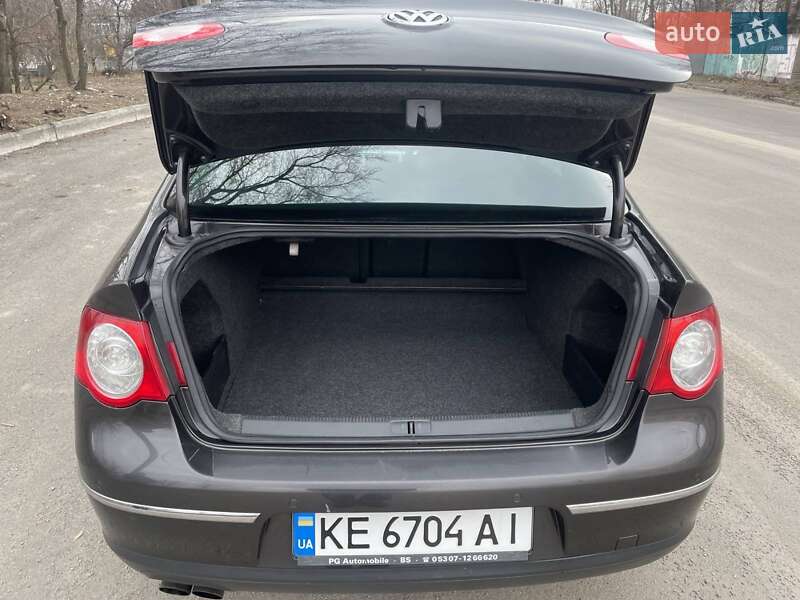 Седан Volkswagen Passat 2009 в Дніпрі