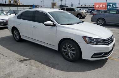 Седан Volkswagen Passat 2017 в 