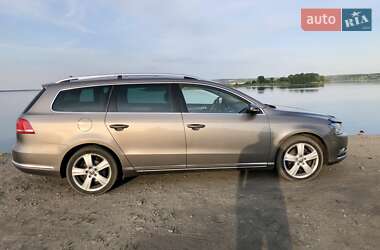 Универсал Volkswagen Passat 2011 в Киеве