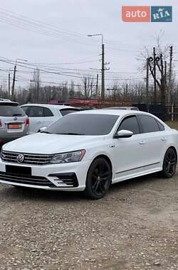 Седан Volkswagen Passat 2016 в Києві