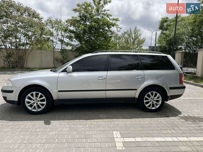 Універсал Volkswagen Passat 2004 в Одесі