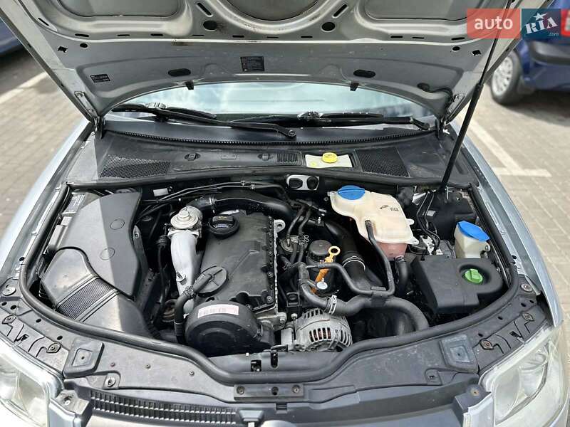 Універсал Volkswagen Passat 2004 в Одесі