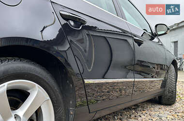Універсал Volkswagen Passat 2009 в 