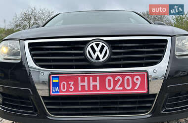 Універсал Volkswagen Passat 2009 в 