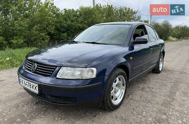 Седан Volkswagen Passat 1998 в 