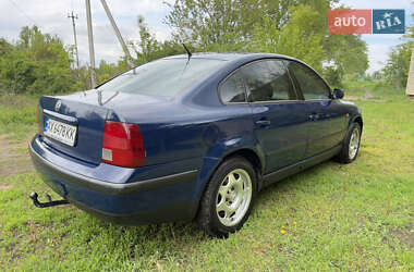 Седан Volkswagen Passat 1998 в 