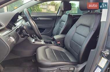Универсал Volkswagen Passat 2014 в Одессе