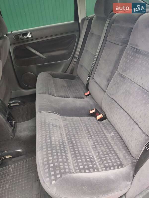 Седан Volkswagen Passat 2003 в Бершади