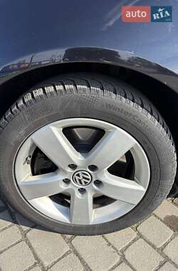 Універсал Volkswagen Passat 2010 в 
